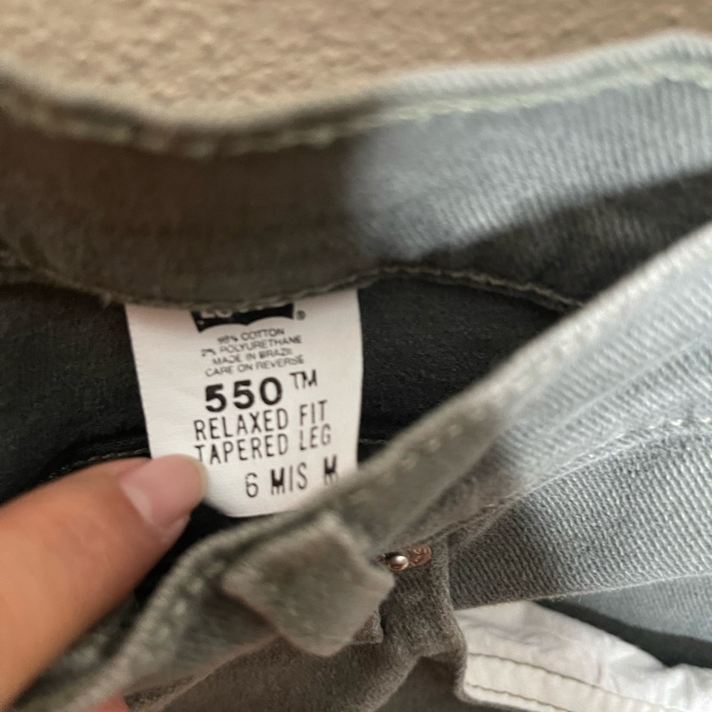 Levi’s Vintage 550 High Waist Jeans - Picture 5 of 8